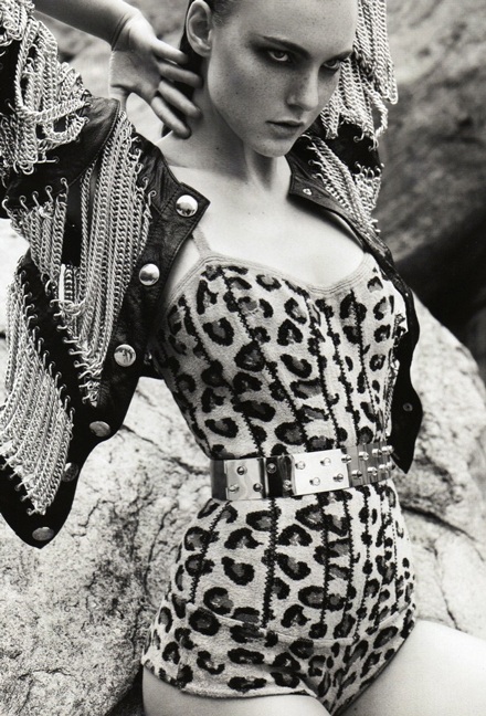 Hình ảnh quyến rũ của siêu mẫu Caroline Trentini - 10 Hình ảnh quyến rũ của siêu mẫu Caroline Trentini - 10