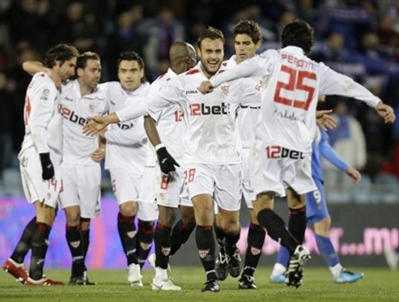 Sevilla vẫn có mặt tại chung kết dù thua trận - 3 Sevilla vẫn có mặt tại chung kết dù thua trận - 3