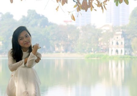 Thiếu nữ Hà thành tạo dáng trong nắng xuân - 5