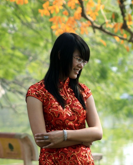 Thiếu nữ Hà thành tạo dáng trong nắng xuân - 10