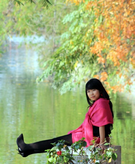 Thiếu nữ Hà thành tạo dáng trong nắng xuân - 11