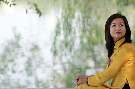 Thiếu nữ Hà thành tạo dáng trong nắng xuân - 6