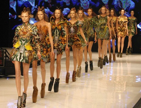 NTK tài danh Alexander McQueen treo cổ tự tử - 3