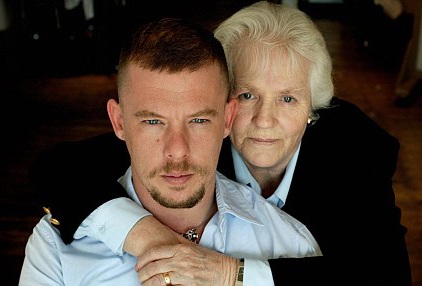 NTK tài danh Alexander McQueen treo cổ tự tử - 2