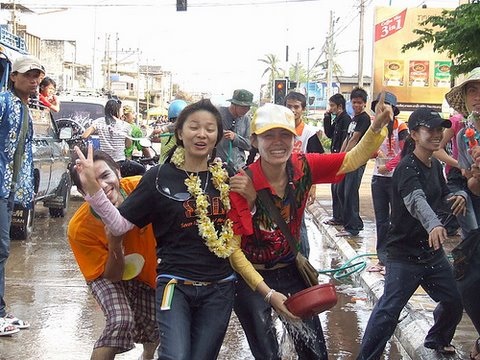 Tưng bừng sắc thái lễ hội đón năm mới ở châu Á - 7 Tưng bừng sắc thái lễ hội đón năm mới ở châu Á - 7