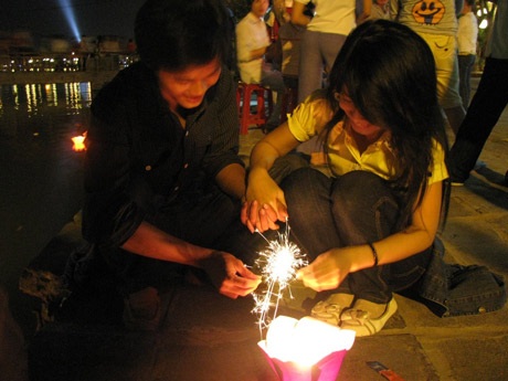 Mãn nhãn với màn pháo hoa đêm giao thừa - 11 Mãn nhãn với màn pháo hoa đêm giao thừa - 11