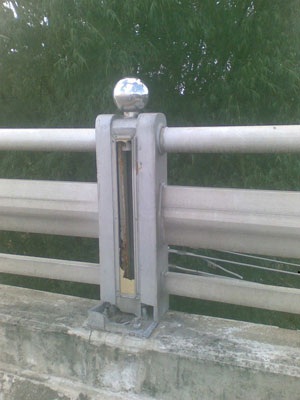 Đập phá tài sản quốc gia trên cầu Trà Khúc II - 2 Đập phá tài sản quốc gia trên cầu Trà Khúc II - 2