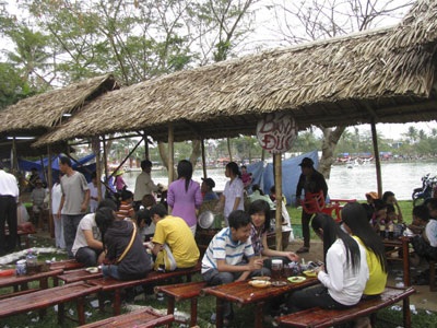 “Tết xưa” hấp dẫn giữa “Tết nay” - 8