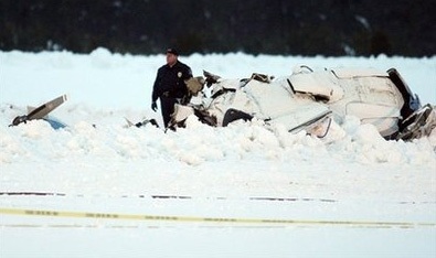 Máy bay Mỹ gặp nạn, 5 người thiệt mạng - 1