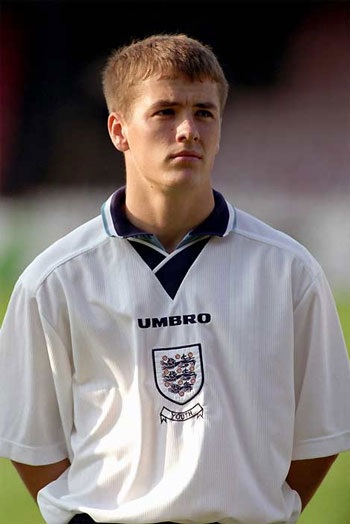 Sao sân cỏ Anh thời niên thiếu - 12