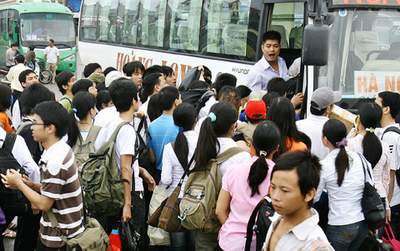 Bức xúc vì xe khách “chém đẹp” đầu xuân - 1