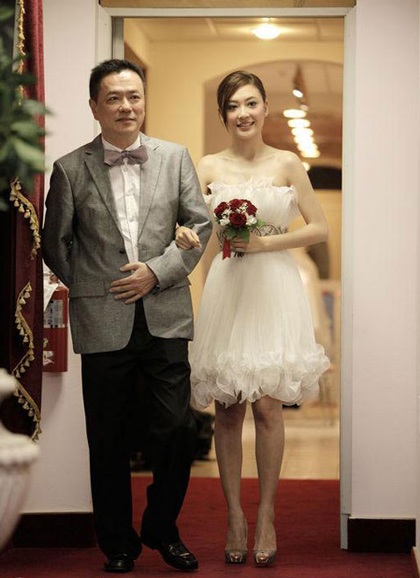 Trần Tiểu Xuân làm đám cưới đúng ngày lễ tình yêu - 2 Trần Tiểu Xuân làm đám cưới đúng ngày lễ tình yêu - 2