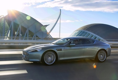 Cận cảnh “nữ hoàng” Aston Martin Rapide - 1 Cận cảnh “nữ hoàng” Aston Martin Rapide - 1