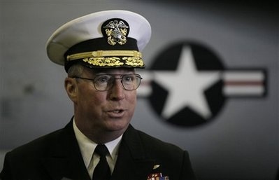 Tàu sân bay Mỹ ghé Hồng Kông - 3