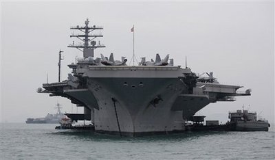 Tàu sân bay Mỹ ghé Hồng Kông - 5