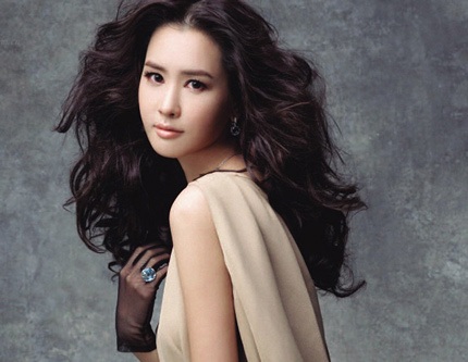 Lee Dae Hae bị chỉ trích vì quá… xinh đẹp - 4