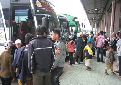 Xe đò thoải mái, tàu hỏa, máy bay “cháy” vé - 1 Xe đò thoải mái, tàu hỏa, máy bay “cháy” vé - 1