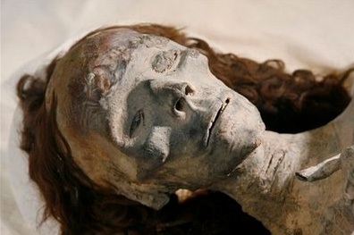 Ai Cập tiết lộ nguyên nhân cái chết của Vua Tut - 4 Ai Cập tiết lộ nguyên nhân cái chết của Vua Tut - 4