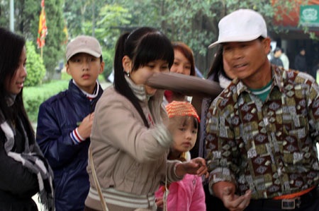 Trò chơi dân gian “khuấy động” bảo tàng Dân tộc học - 6 Trò chơi dân gian “khuấy động” bảo tàng Dân tộc học - 6