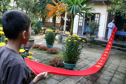 Xem lễ  “Dựng - hạ nêu” lớn nhất tại Huế  - 4