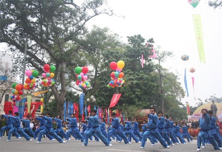 Hội xuân Thăng Long rực rỡ bên hồ Gươm - 10 Hội xuân Thăng Long rực rỡ bên hồ Gươm - 10