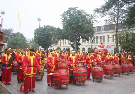 Hội xuân Thăng Long rực rỡ bên hồ Gươm - 3 Hội xuân Thăng Long rực rỡ bên hồ Gươm - 3