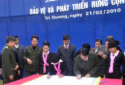 Độc đáo lễ cúng rừng của người Dao Tuyển - 3 Độc đáo lễ cúng rừng của người Dao Tuyển - 3