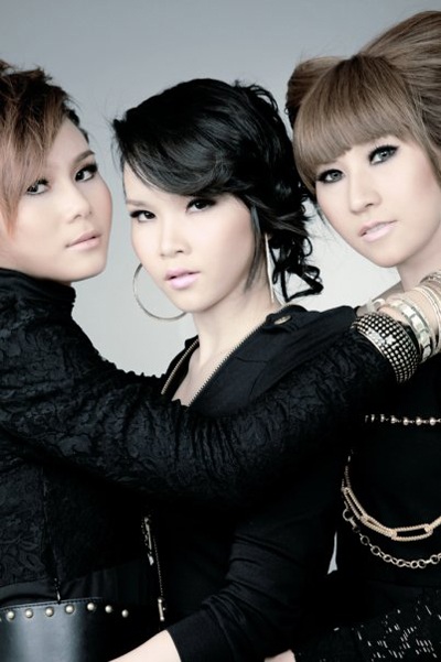 Nghệ sĩ hòa giọng với “Bốn mùa yêu thương” - 3 Nghệ sĩ hòa giọng với “Bốn mùa yêu thương” - 3