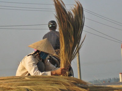 “Xông đất” làng đót Quảng Phong - 5