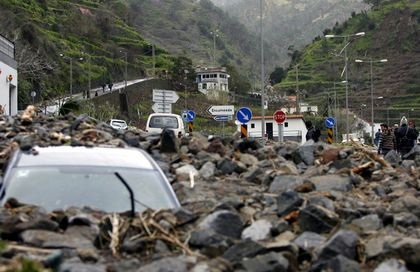 Đảo du lịch nổi tiếng Madeira tan hoang sau trận lụt lịch sử - 19