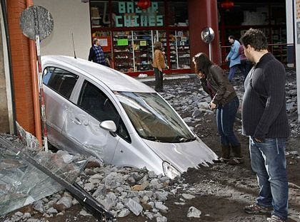 Đảo du lịch nổi tiếng Madeira tan hoang sau trận lụt lịch sử - 9