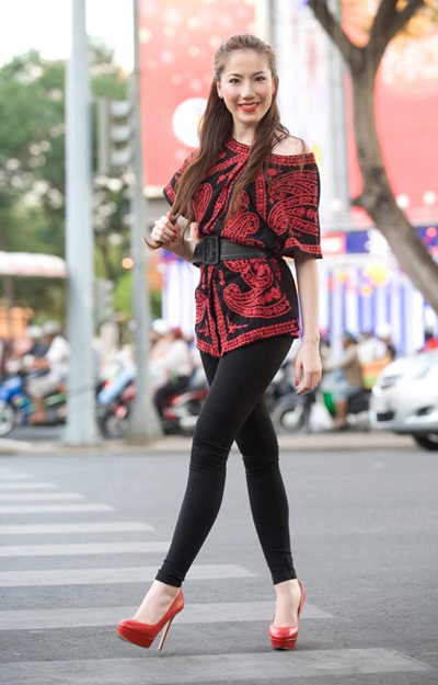 Chung Thục Quyên rạng rỡ trong sắc xuân - 11