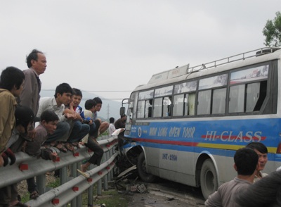 3 ô tô húc nhau, 3 người chết tại chỗ - 5