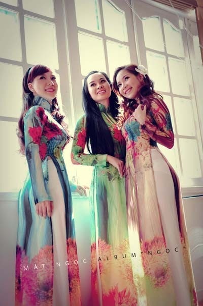 Nữ ca sĩ nhóm Mắt Ngọc lên xe hoa - 2 Nữ ca sĩ nhóm Mắt Ngọc lên xe hoa - 2