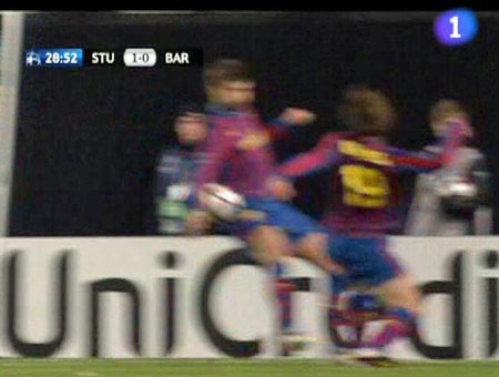 “Barcelona thoát thua hai quả 11m đầy vô lý” - 1