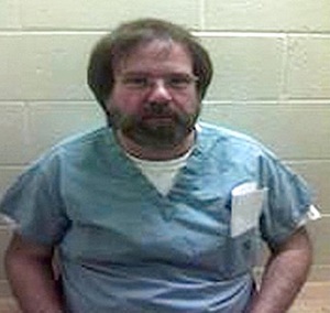 Bác sĩ Mỹ bị buộc tội cưỡng đoạt 103 trẻ em - 1