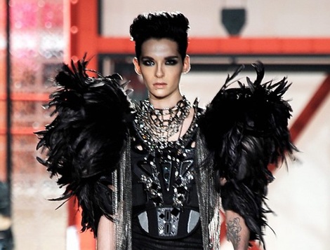 Phong cách ấn tượng của biểu tượng thời trang mới Bill Kaulitz - 4 Phong cách ấn tượng của biểu tượng thời trang mới Bill Kaulitz - 4