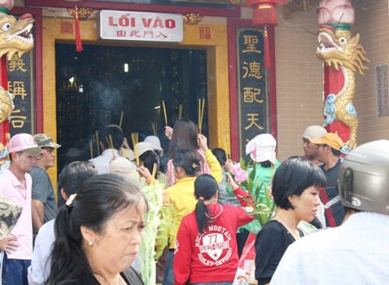 Chưa chính hội đã loạn giá dịch vụ - 1 Chưa chính hội đã loạn giá dịch vụ - 1