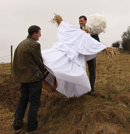 Lady Gaga - cảm hứng “sáng tạo”... bù nhìn - 7