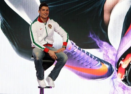 C. Ronaldo chuẩn bị có hợp đồng tài trợ tiền tấn? - 1 C. Ronaldo chuẩn bị có hợp đồng tài trợ tiền tấn? - 1