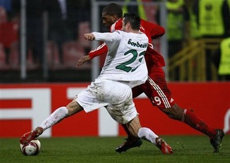 Liverpool thắng đậm trên sân khách, Juventus vượt ải thành công - 2