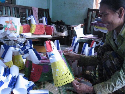 Làng sống nhờ… người chết - 1