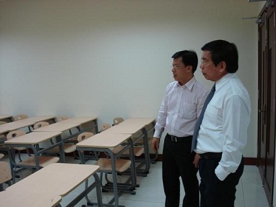 Chuyến thăm và chúc Tết Trung tâm Anh ngữ Việt Mỹ của TS. Huỳnh Công Minh - Giám đốc Sở GĐ-ĐT TPHCM - 2 Chuyến thăm và chúc Tết Trung tâm Anh ngữ Việt Mỹ của TS. Huỳnh Công Minh - Giám đốc Sở GĐ-ĐT TPHCM - 2