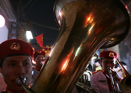 Tưng bừng lễ tế “Ông lợn” làng La Phù - 16 Tưng bừng lễ tế “Ông lợn” làng La Phù - 16