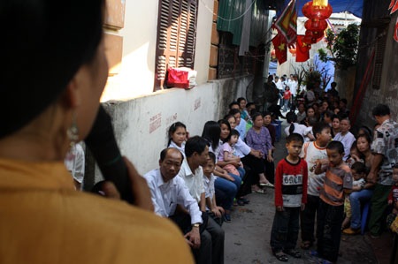 Tưng bừng lễ tế “Ông lợn” làng La Phù - 10 Tưng bừng lễ tế “Ông lợn” làng La Phù - 10