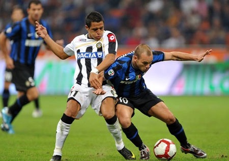 Udinese - Inter Milan: Cản bước nhà ĐKVĐ - 2