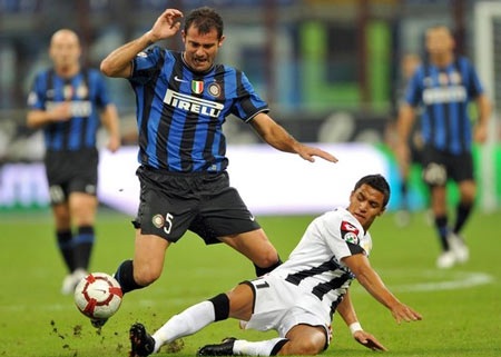 Udinese - Inter Milan: Cản bước nhà ĐKVĐ - 1