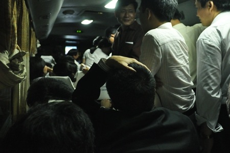 Lễ Khai Ấn đền Trần thu hút hàng vạn du khách - 1