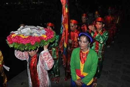 Lễ Khai Ấn đền Trần thu hút hàng vạn du khách - 7