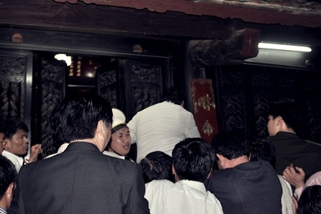 Lễ Khai Ấn đền Trần thu hút hàng vạn du khách - 13